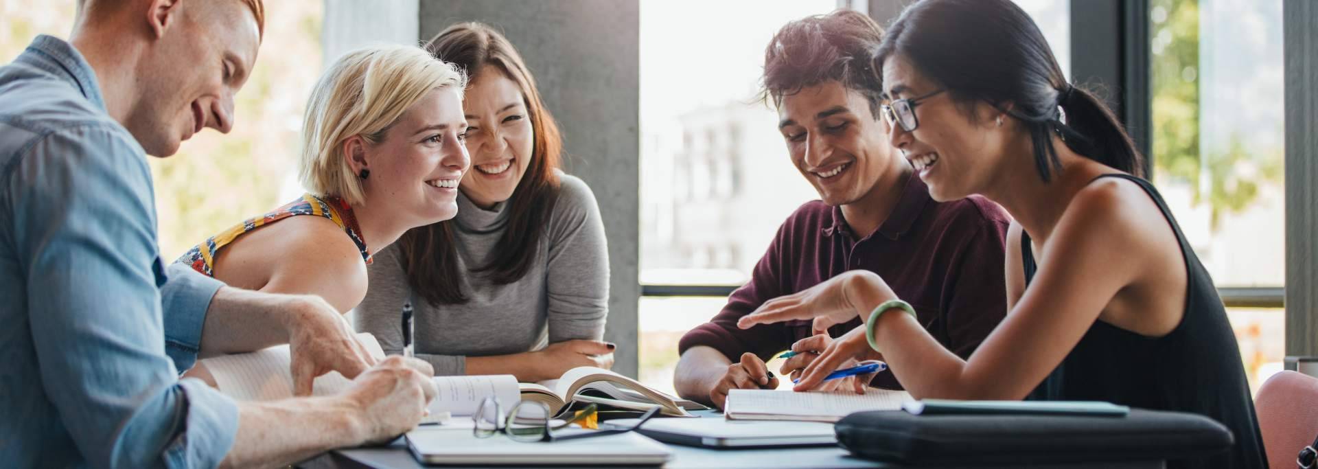 Estrategias efectivas para encontrar alojamiento estudiantil en temporada alta