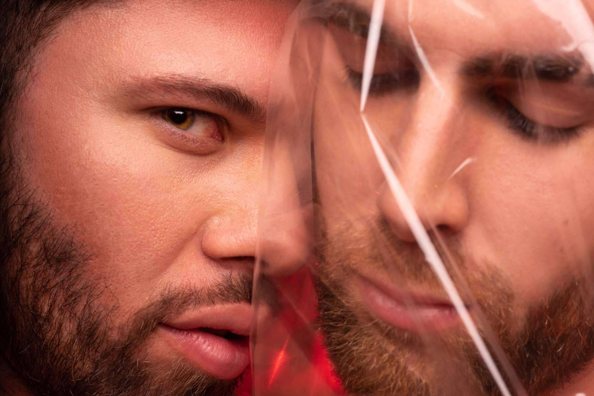 SCRUFF, protege a los usuarios del acoso y la discriminación mejorando la seguridad de su app gay