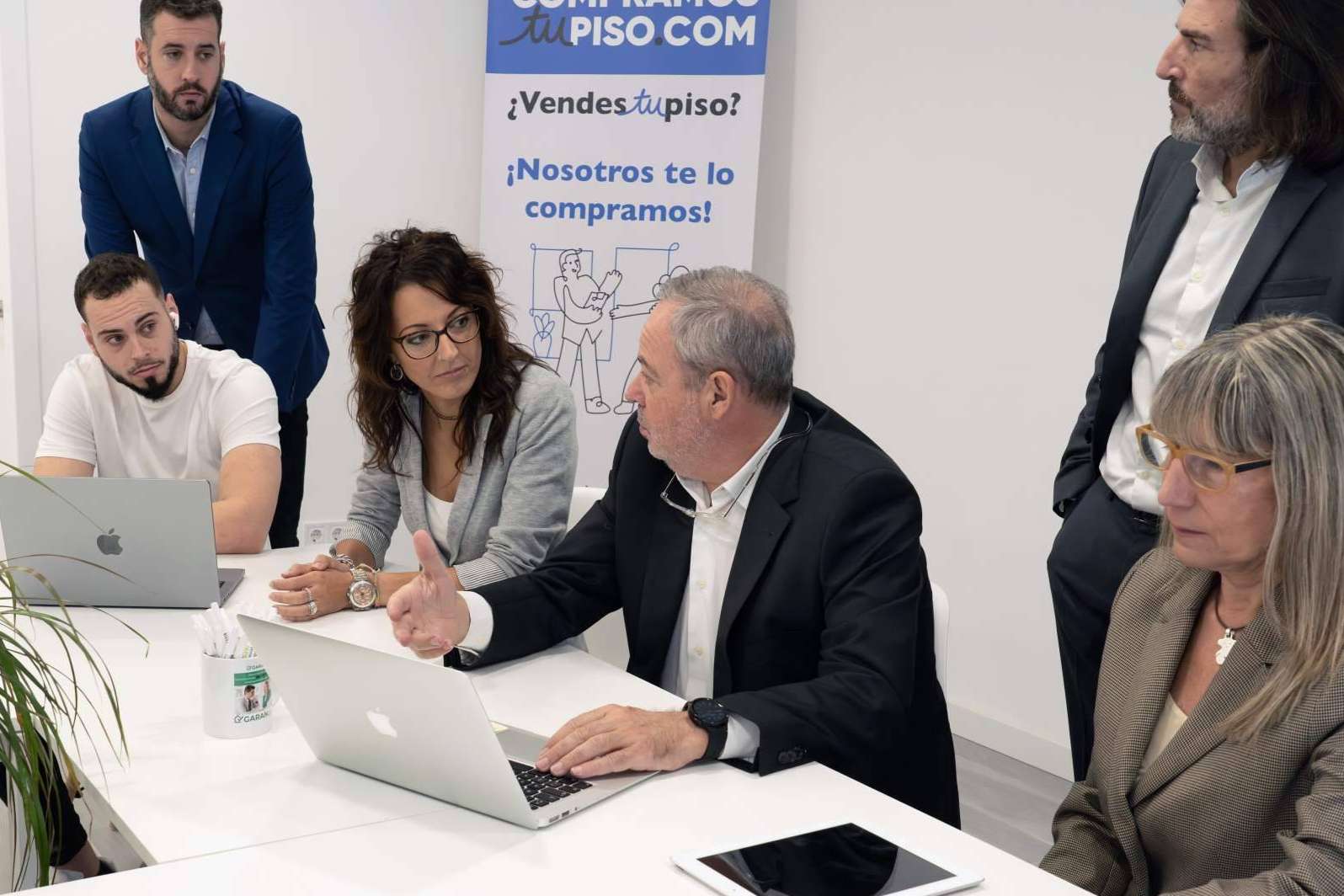 COMPRAMOStuPISO.COM cuenta con un servicio de tasación profesional ágil y exacto, que refleja el valor de mercado real