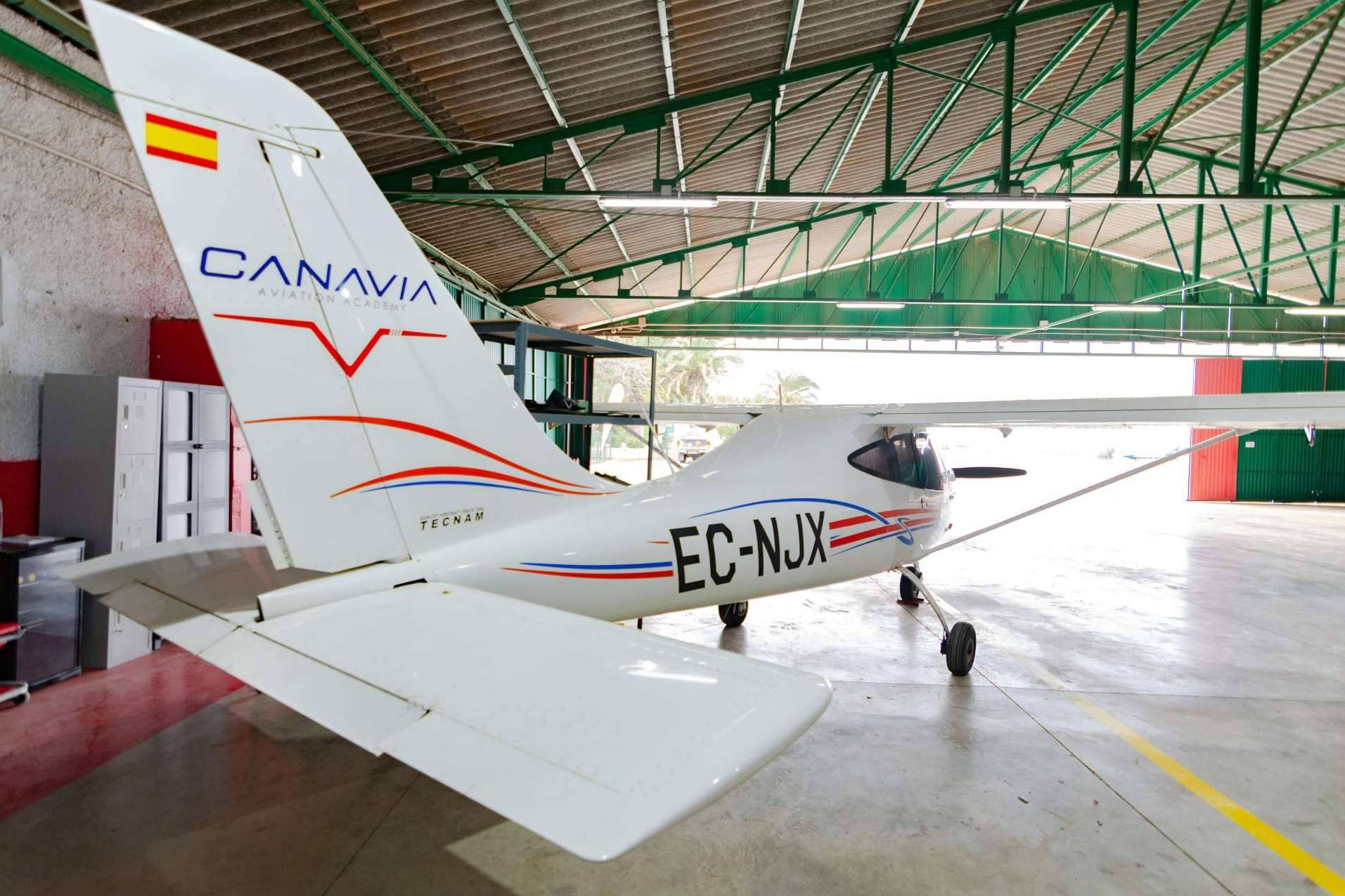 Pilotos y técnicos de mantenimiento aeronáutico eligen Canarias para hacer carrera en el sector
