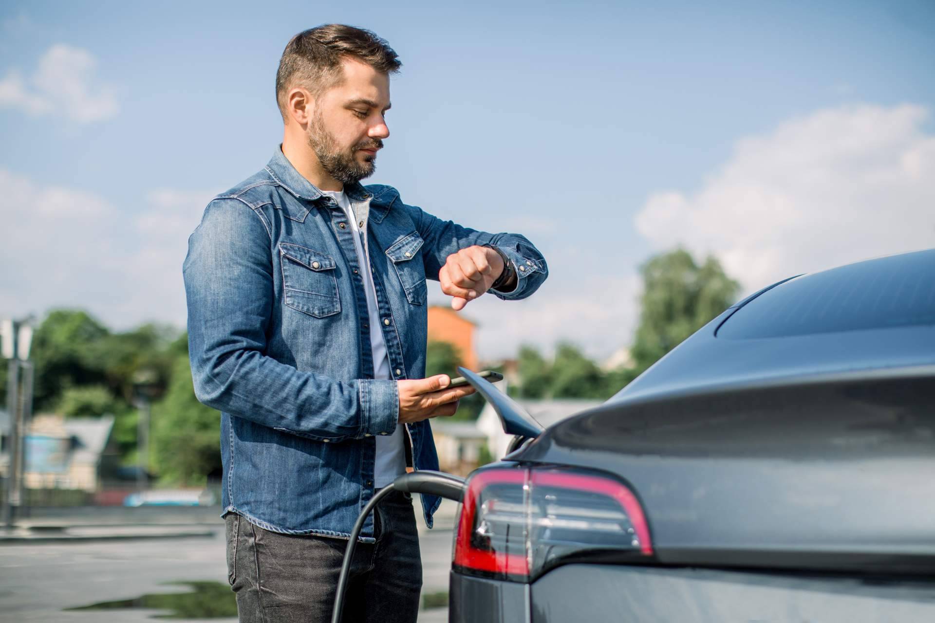 Cadenza Electric ha incorporado cargadores de vehículos eléctricos Ohme a su catálogo de productos