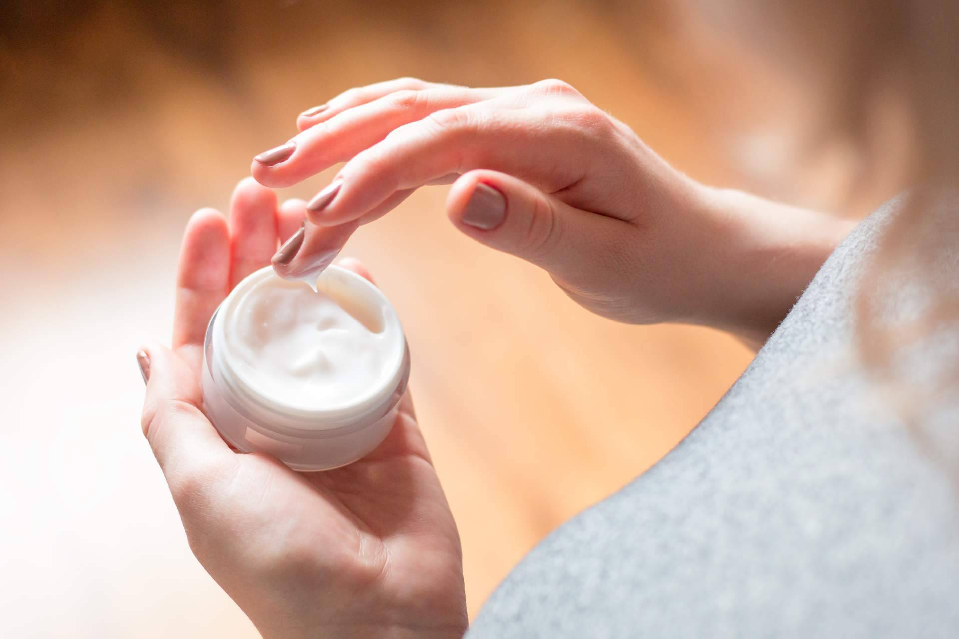 Farmasky ofrece una promoción especial en la compra de productos antiedad marca Avene