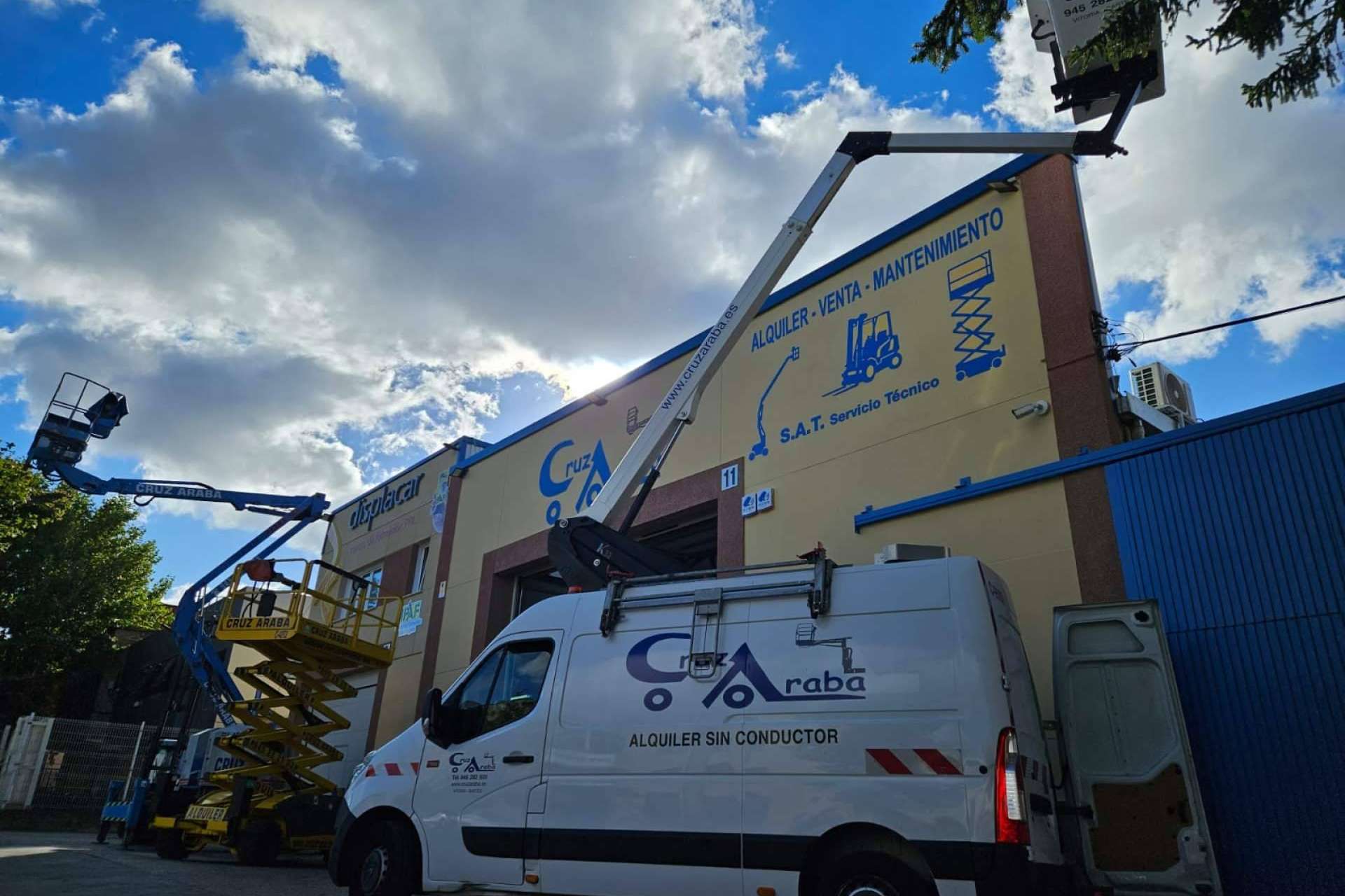Grupo Cruz Araba; Servicios integrales en alquiler, venta y formación para el manejo de plataformas elevadoras