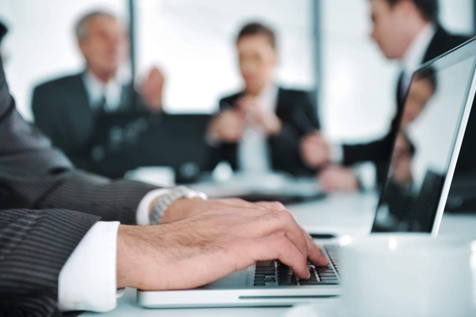 CEESA ofrece soluciones de software personalizadas y asesoría integral para empresas innovadoras