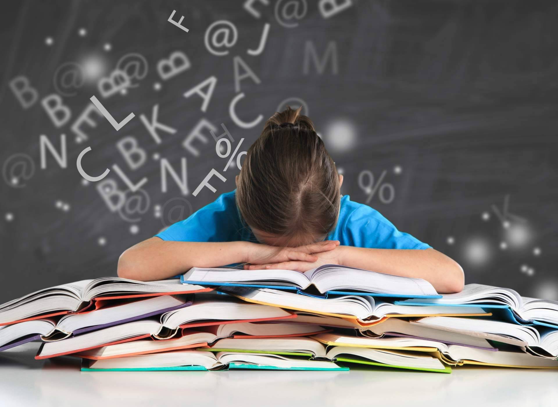 Dislexia en las aulas; cómo la falta de adaptación impacta en la autoestima de los estudiantes