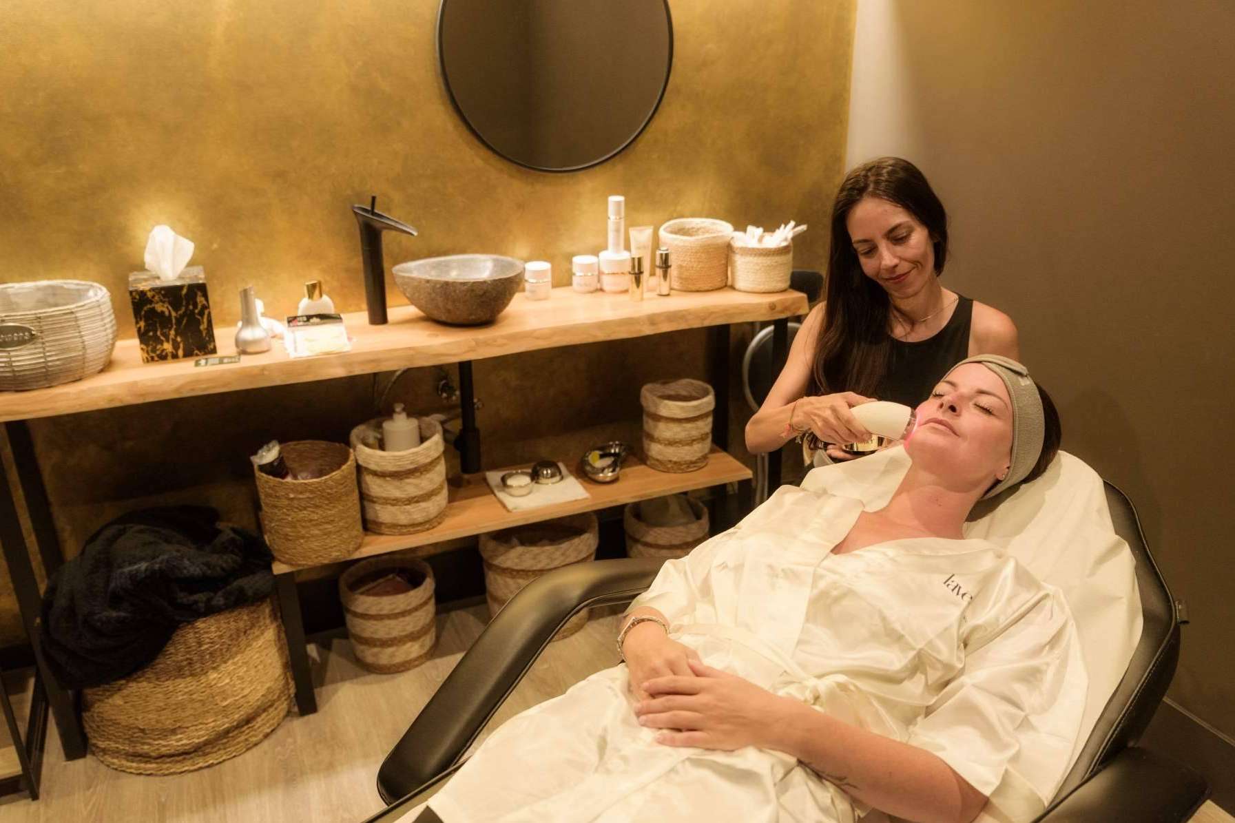 El poder de los ingredientes marinos en los tratamientos faciales de SERPAT BEAUTY