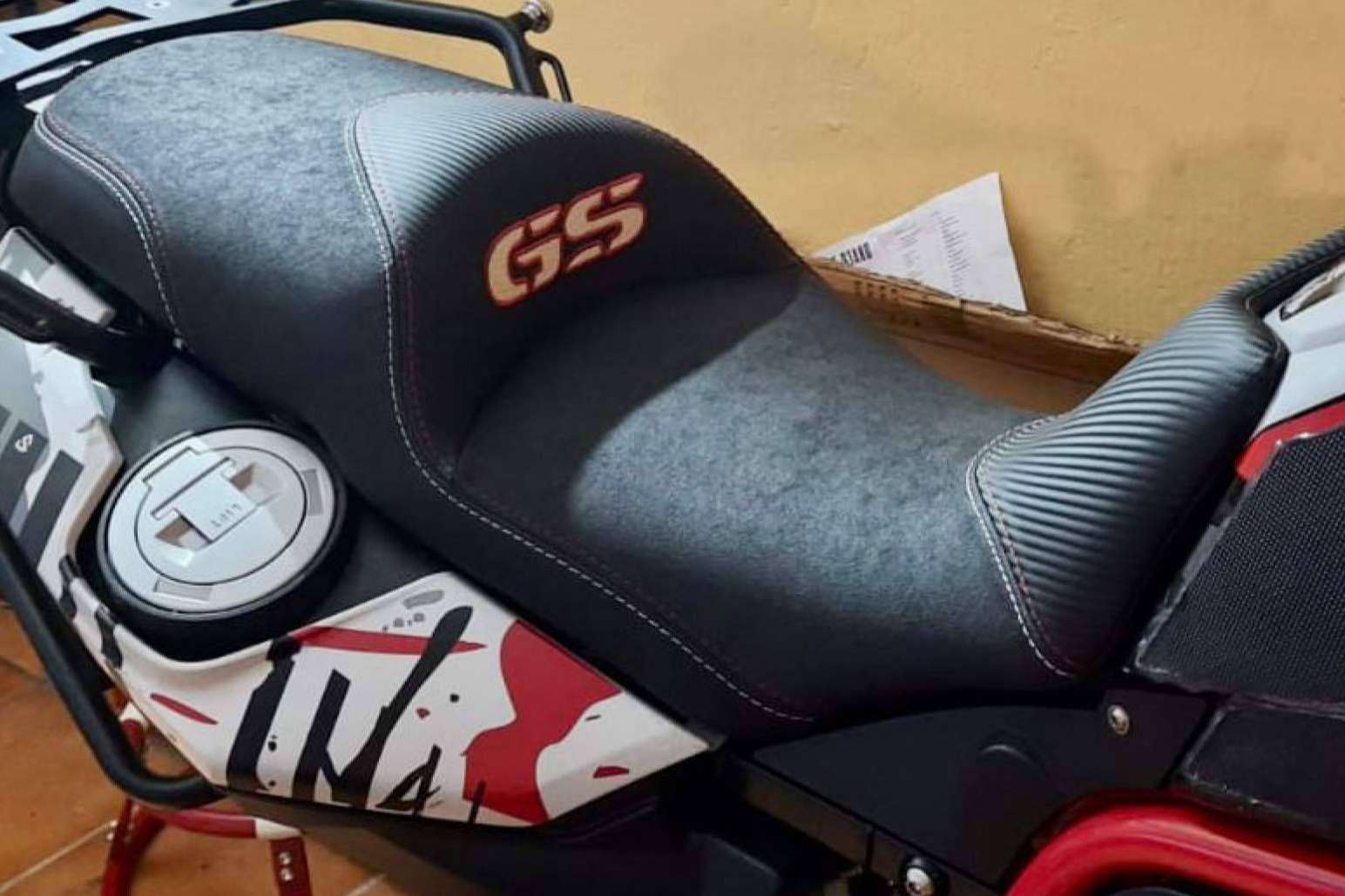 JM-Fundas, expertos en tapizar asientos de moto y crear soluciones de confort