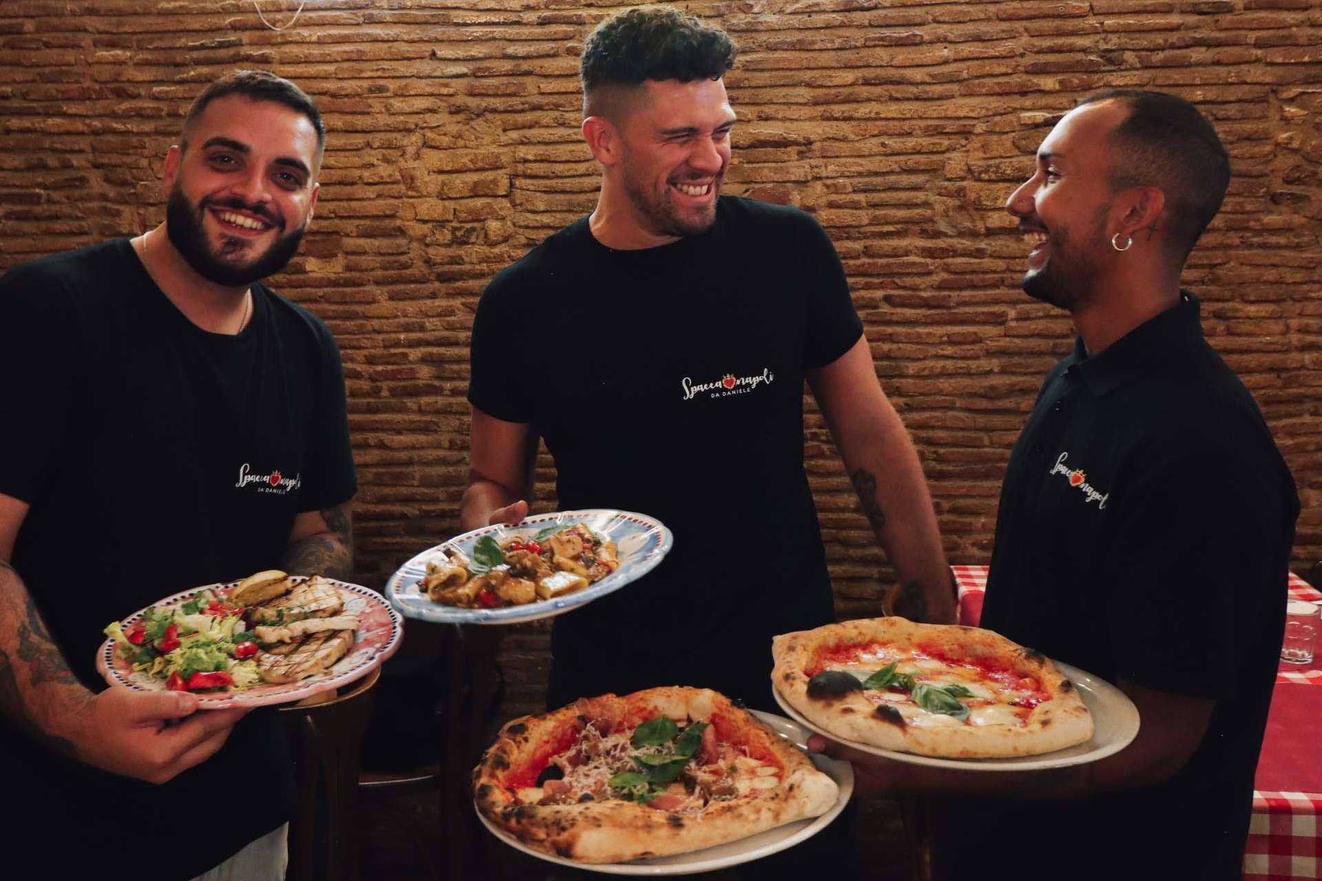 La excelencia de la pizza burrata en Spaccanapoli Da Daniele atrae a foodies en Barcelona