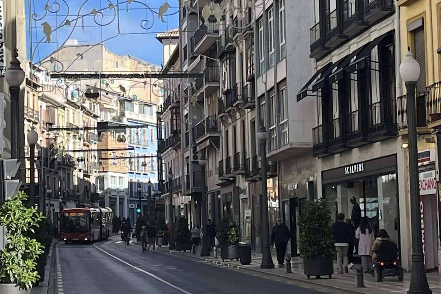 Centro Comercial Abierto de Granada apuesta por la reducción de la huella de carbono para comercios y clientes y la campaña Compra en el Centro y deja Huella, No Carbono