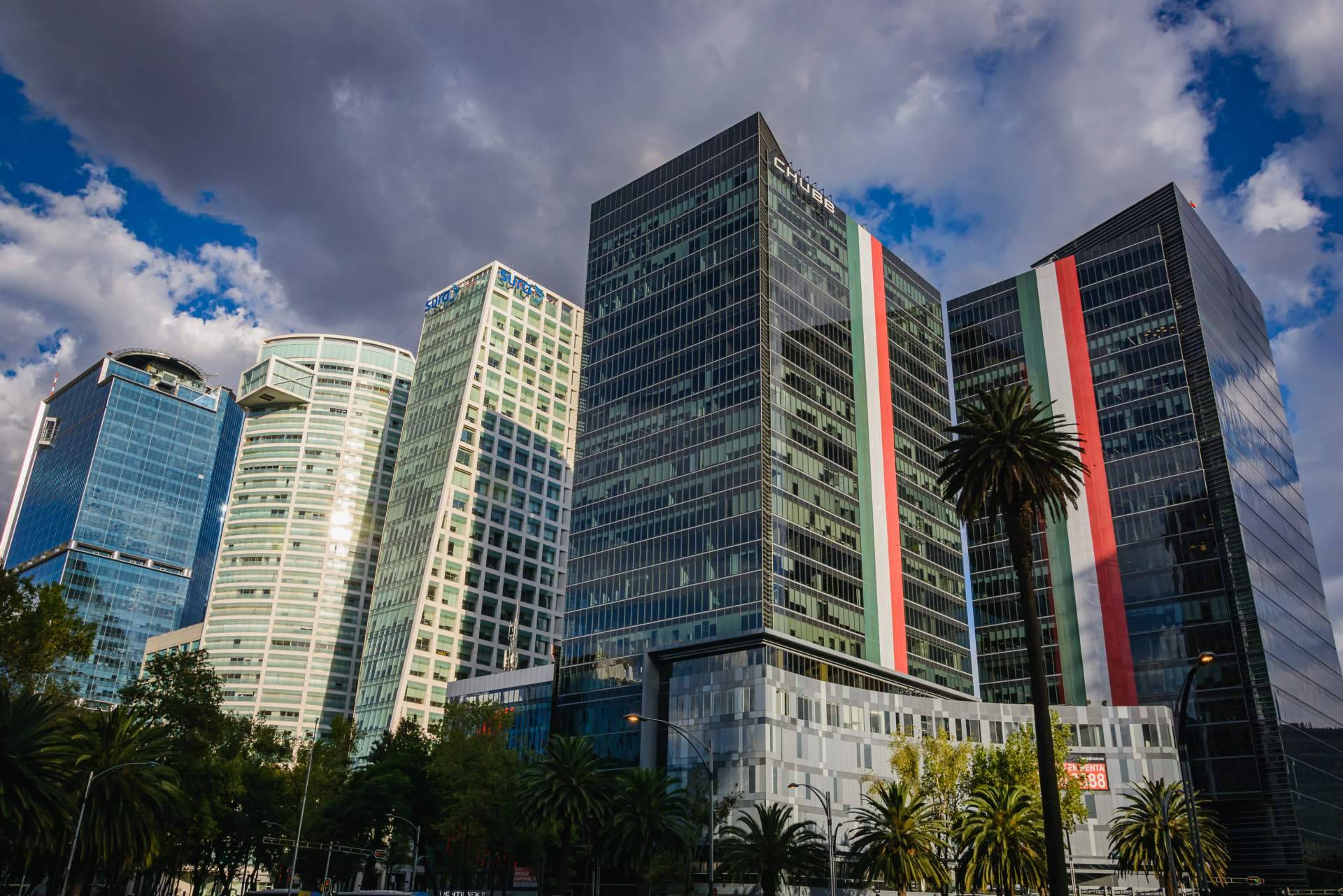 Soluciones eficaces para recuperar AFORE e Infonavit de extranjeros con historial laboral en México