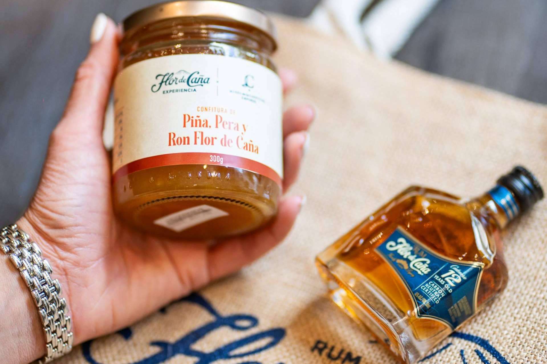 Flor de Caña; experiencia ya disponible en shopify y uber eats