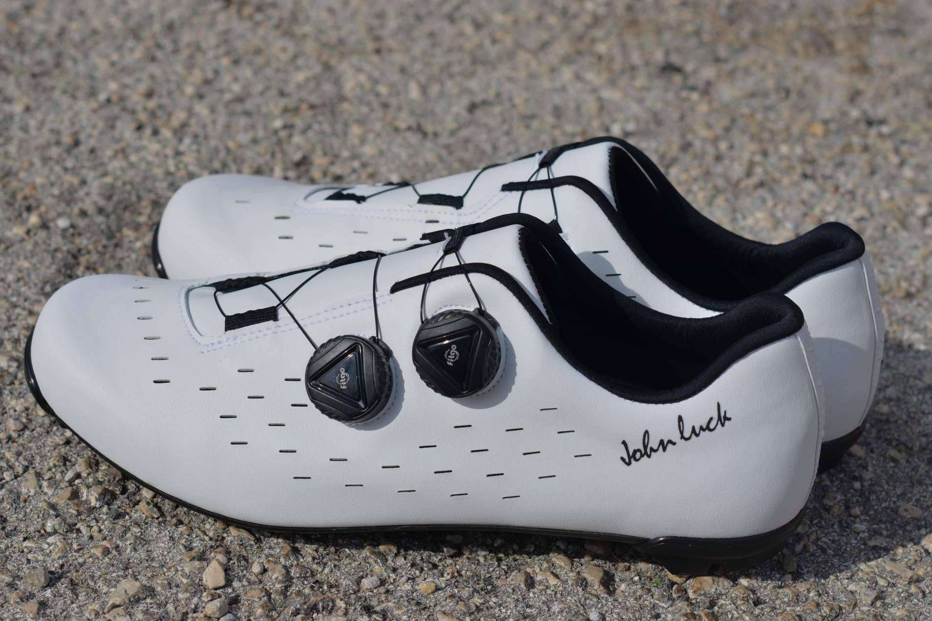 John Luck mejora la experiencia del ciclista con zapatillas de horma ancha