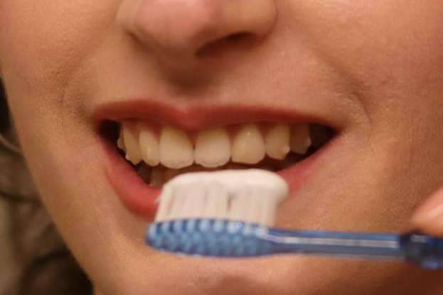SHINOI LABS revoluciona el cuidado dental con su pasta de dientes que regeneradora y elimina manchas