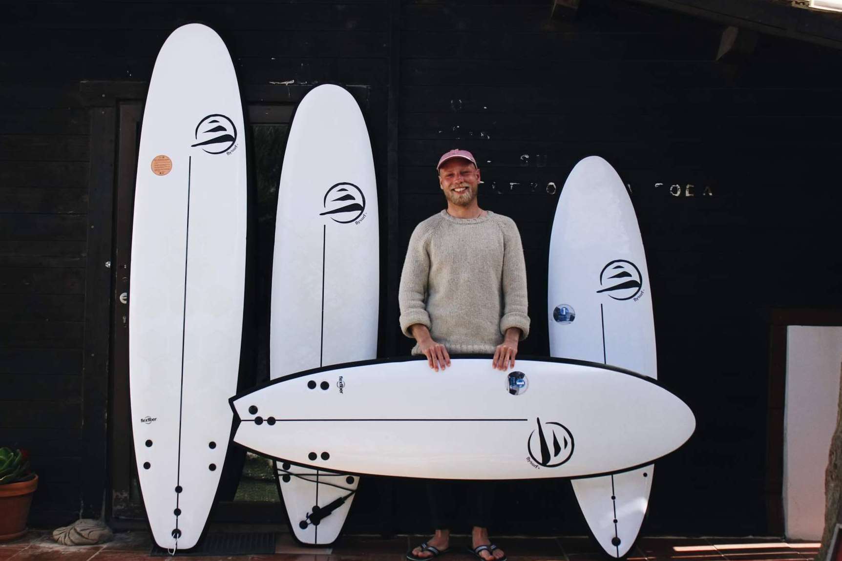 Tres claves para iniciarse en el surf este verano con las tablas adecuadas