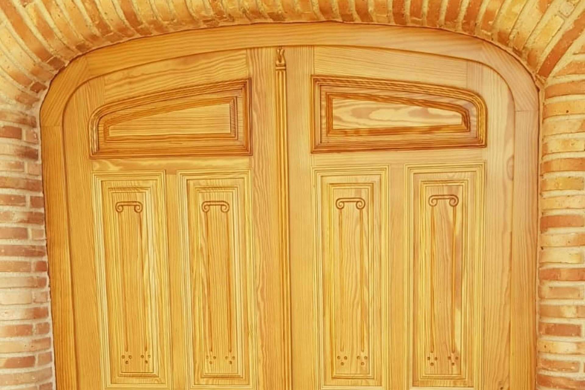 Galvañ Lacados transforma portones con técnicas de restauración avanzadas