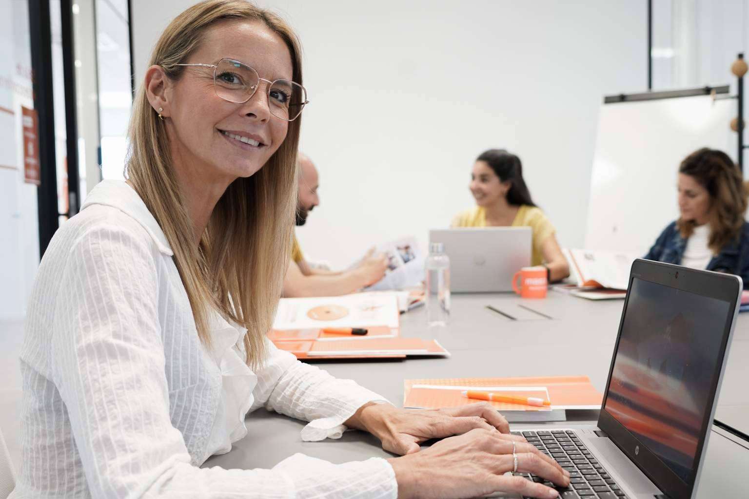 Empleo público en 2025, las oposiciones con mayores sueldos previstos