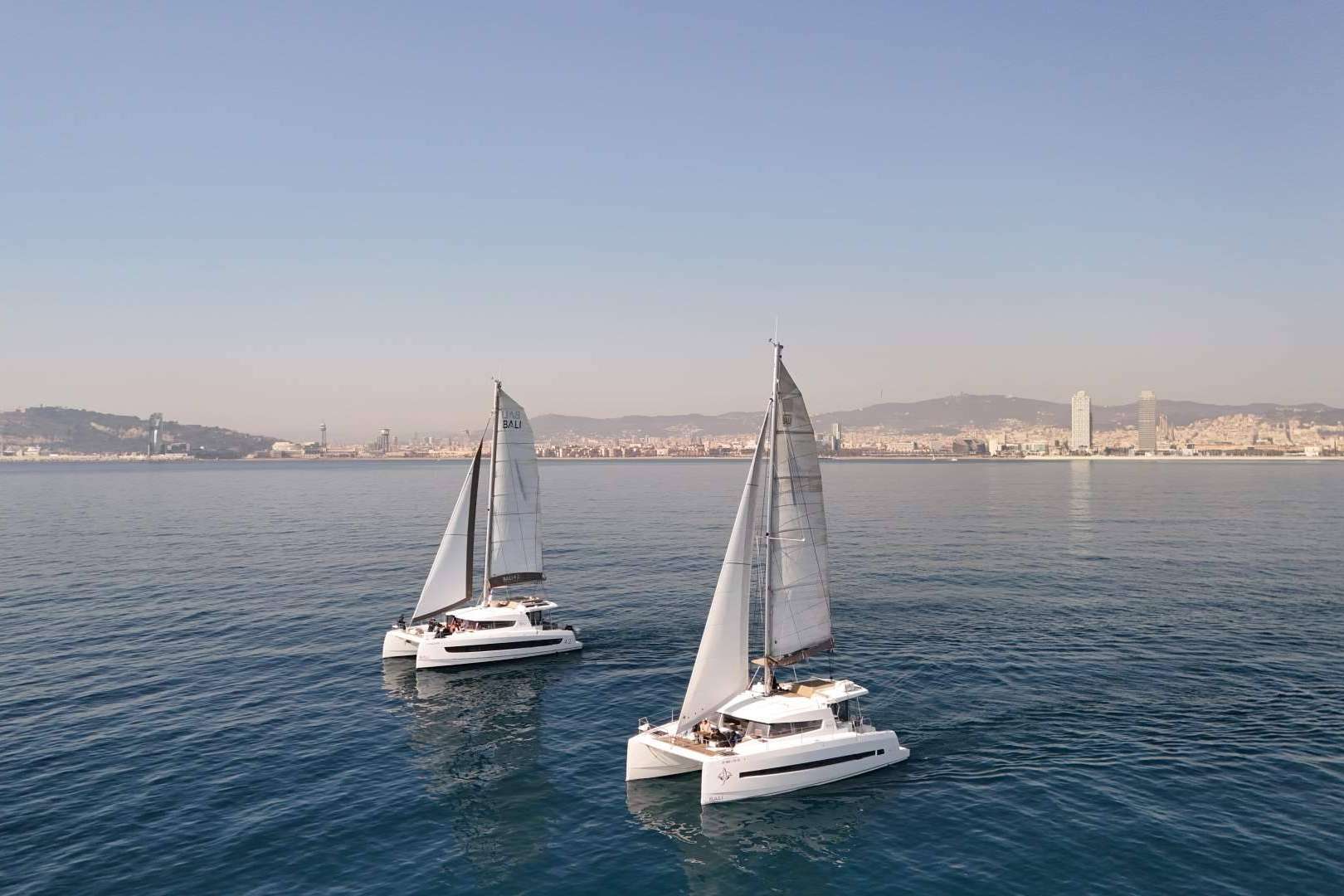 Disfrutar de experiencias en barco en Barcelona es posible con la propuesta náutica de Sondevela