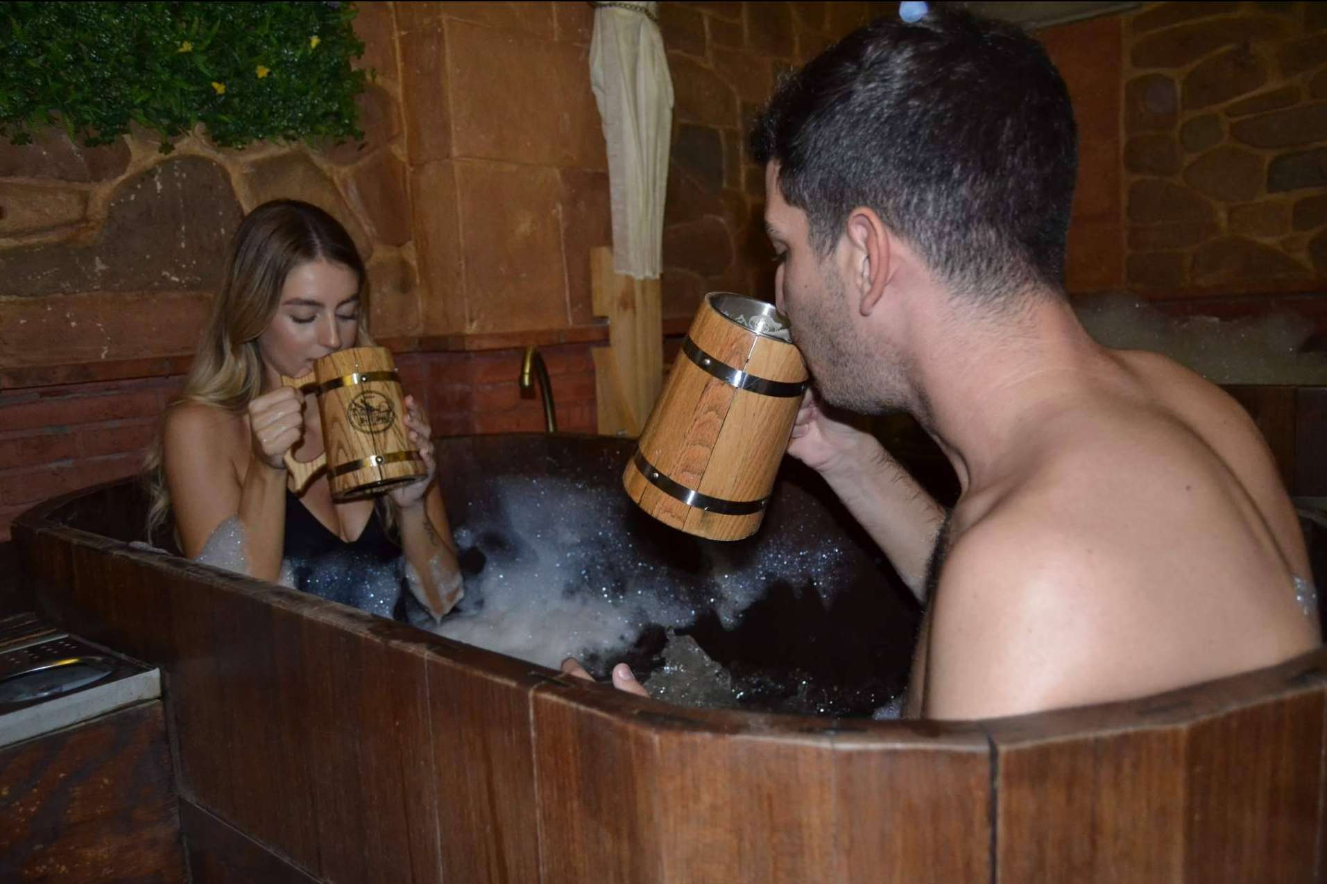 El Beer Spa ofrece un oasis de descanso y revitalización con cerveza como aliada para la piel