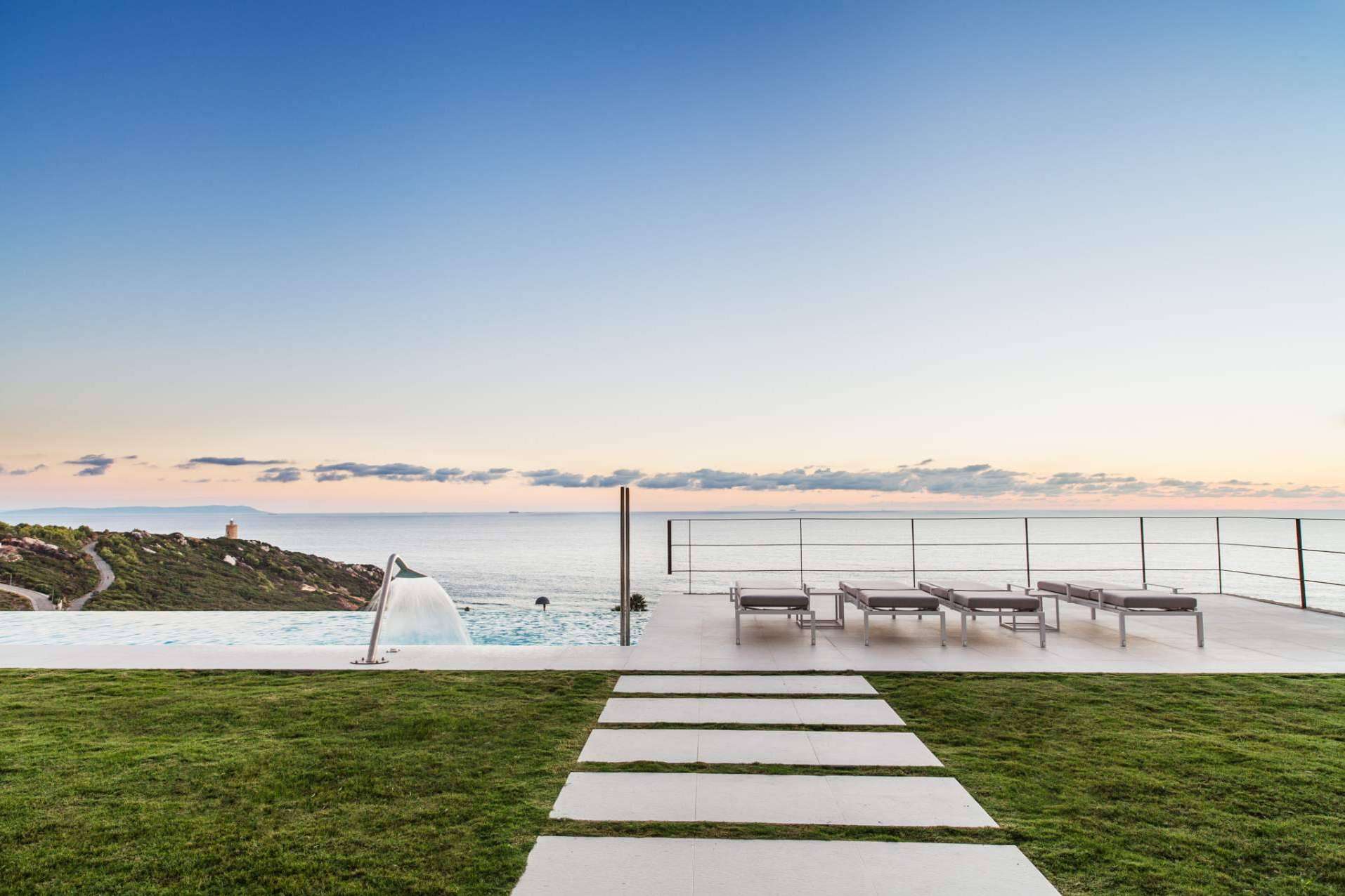 Alquiler de villa de lujo en Zahara de los Atunes, un paraíso con piscina y jacuzzi
