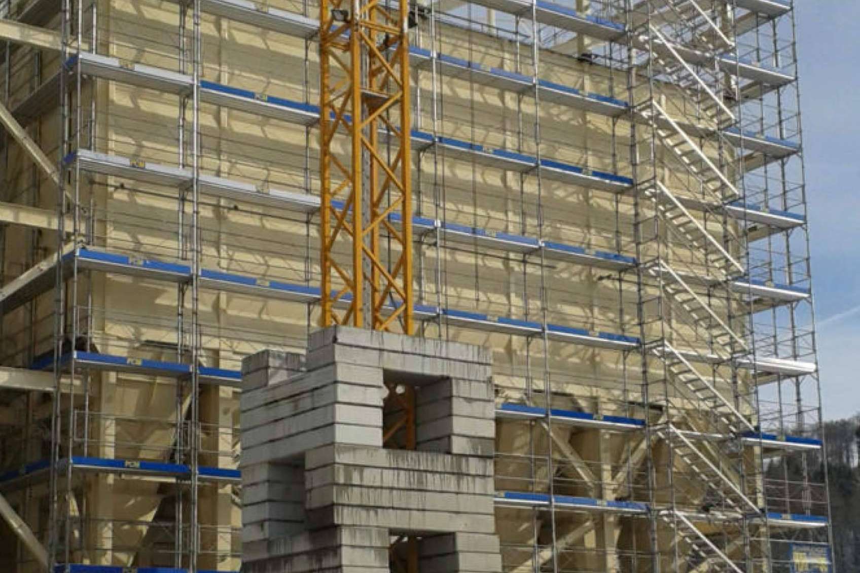 Especialistas en silos, CMB amplía su oferta con soluciones para materias primas y graneles