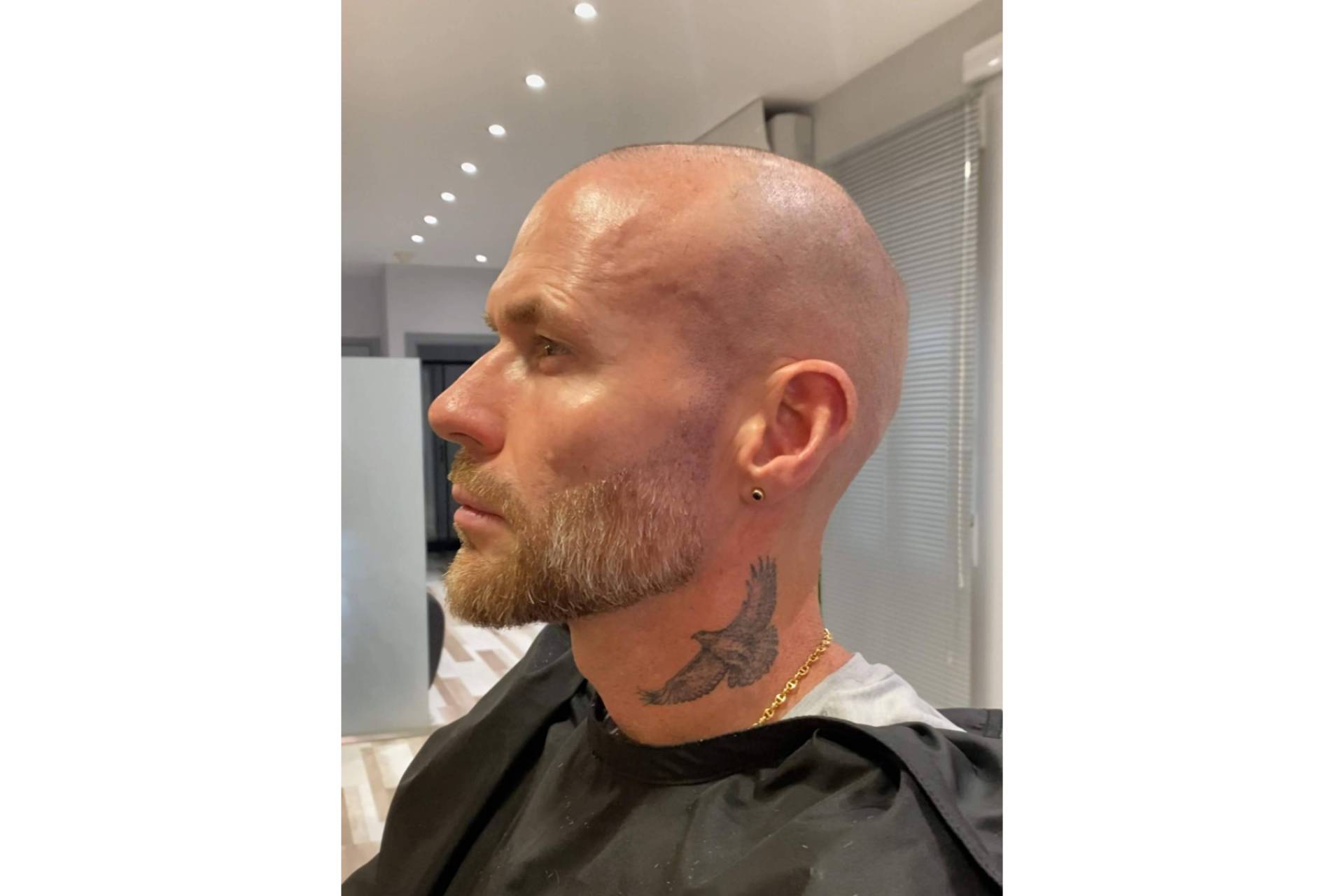 Tendencias veraniegas en cortes de cabello y estilos de barba