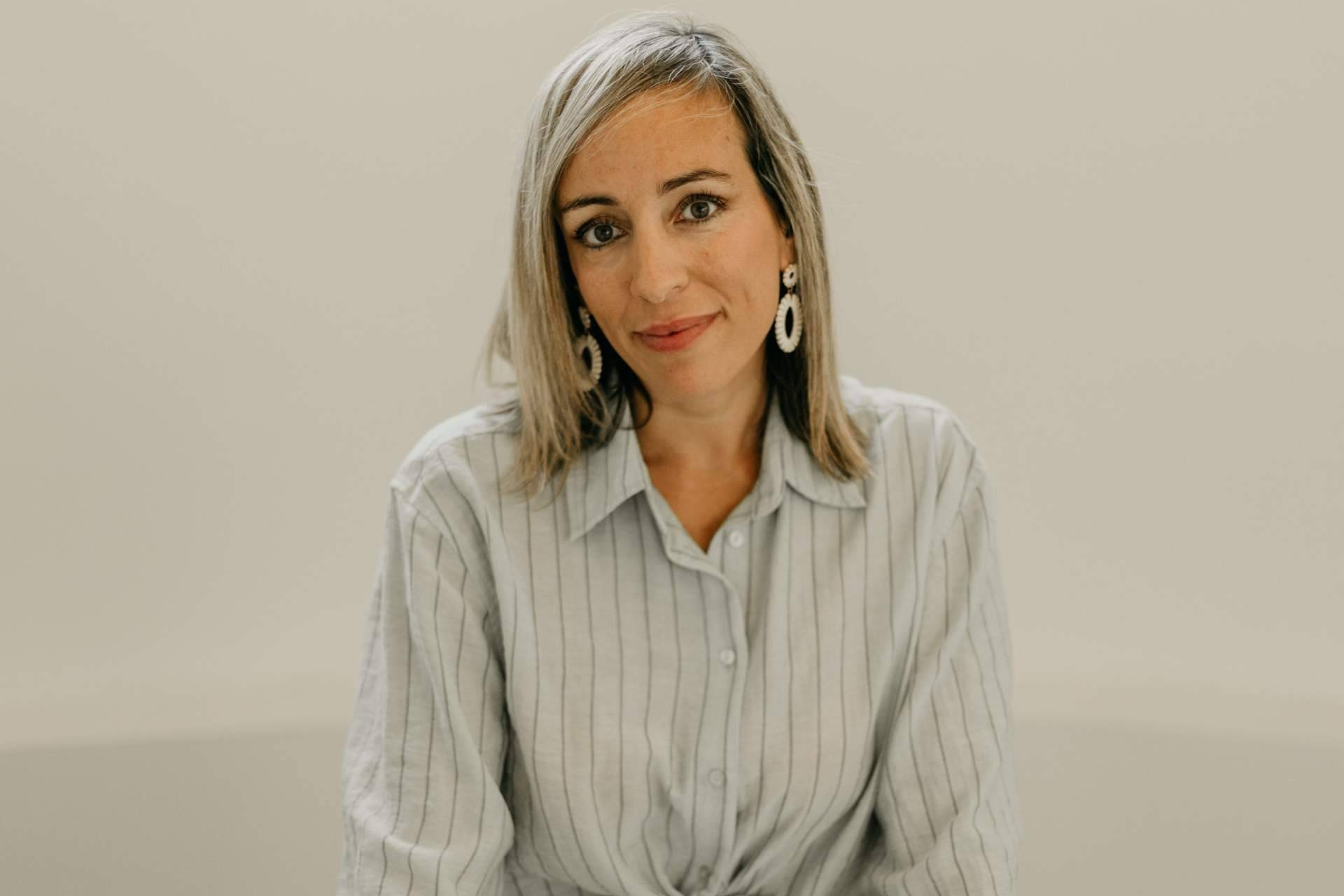 La psicóloga Julia Mata Bueso revoluciona la terapia de pareja como inversión emocional