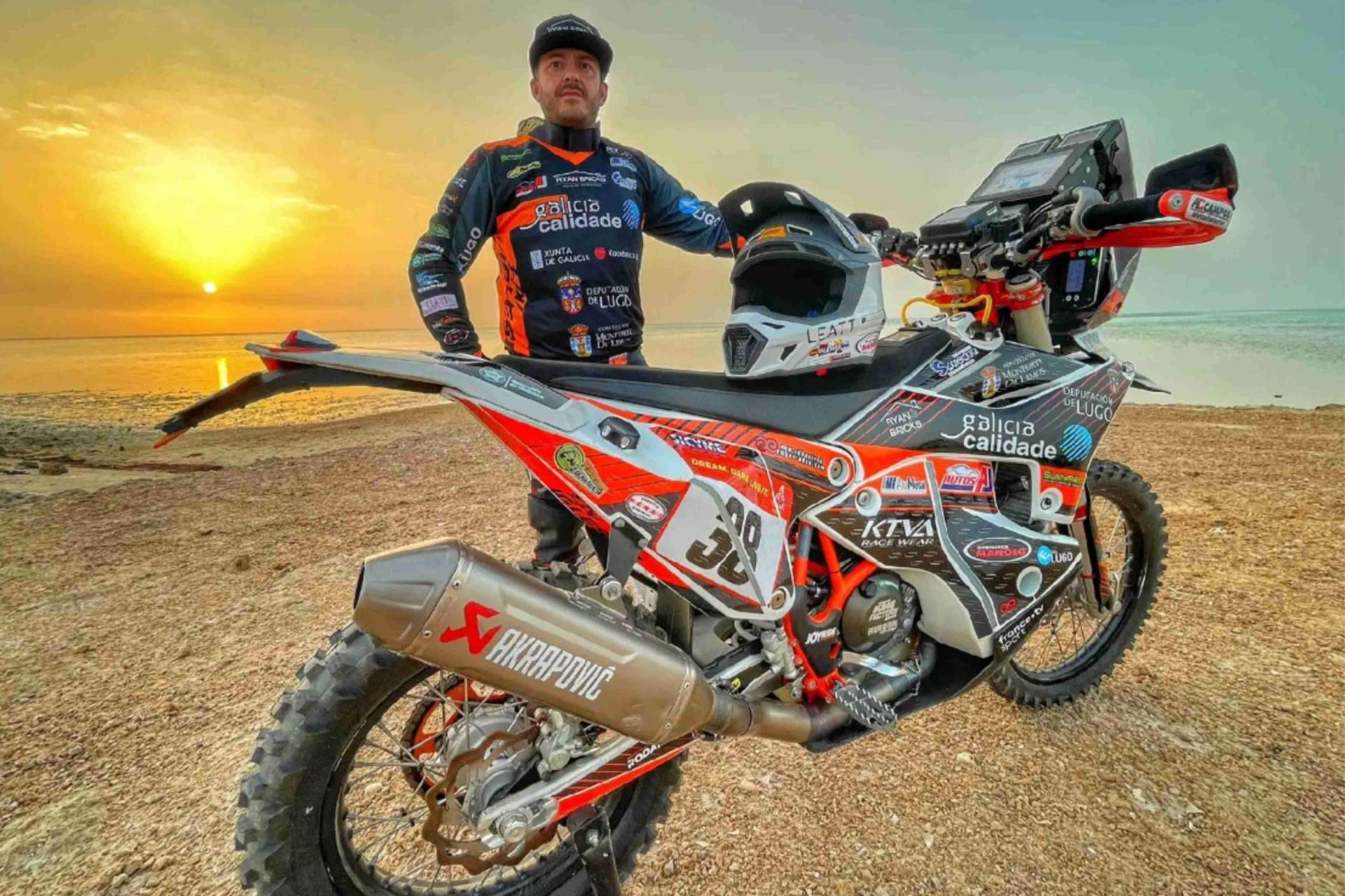 ADHESIVOSEMBARRADOS destaca por sus equipaciones personalizadas en el mundo del motor