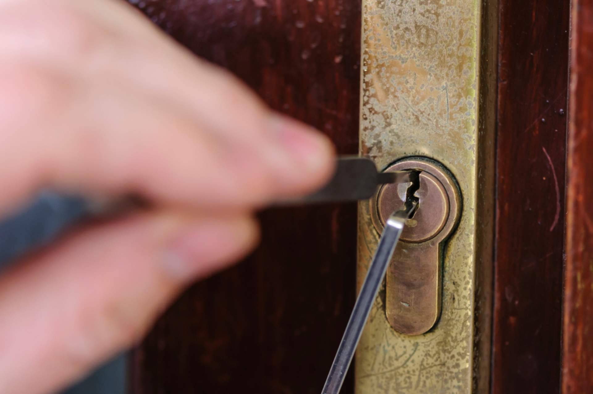 Cerrajero Técnico, la solución urgente y continua para aperturas de puertas y cambios urgentes de cerraduras en Madrid