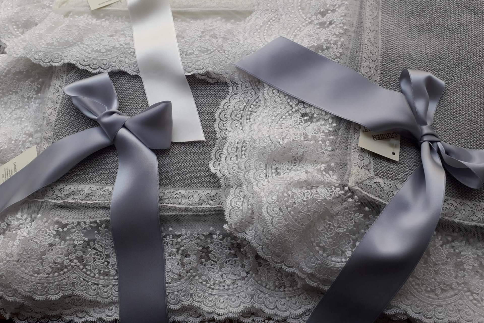 Carmen U. Varona fusiona tradición y diseño en prendas únicas para bebés