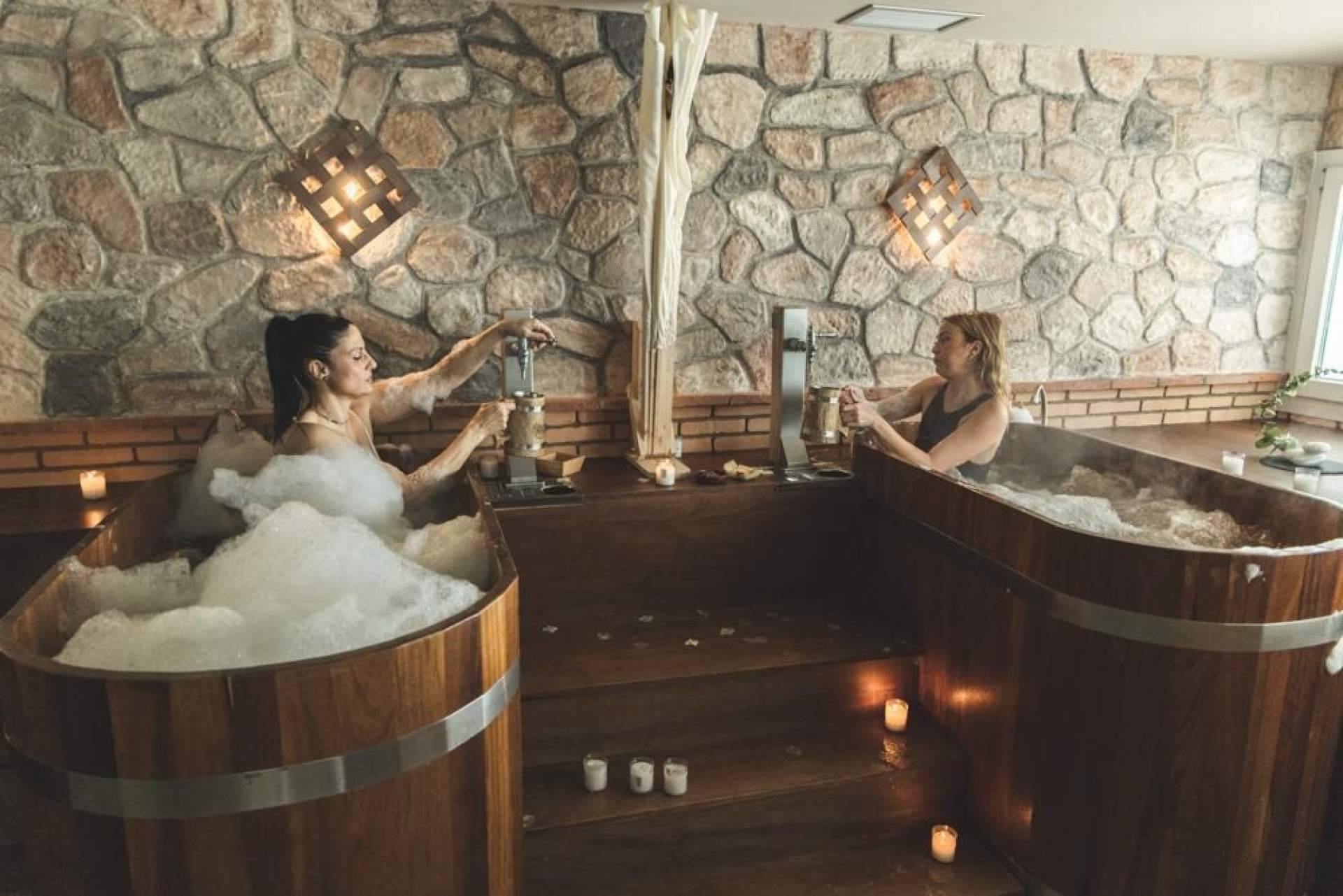 Baño de cerveza, sauna de lúpulo y relax para dos; el regalo más original