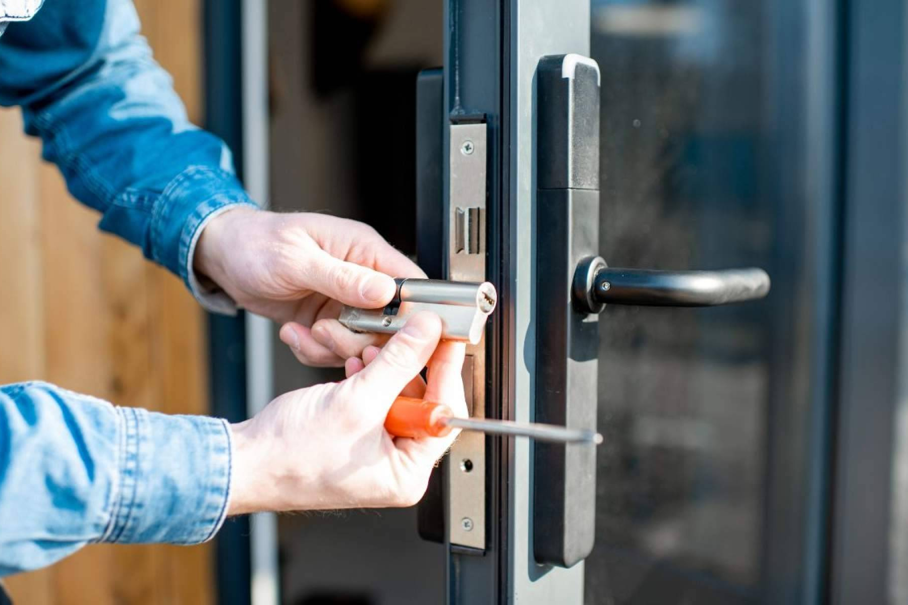 Bombín de cerradura y seguridad doméstica, CerraduraPlus ofrece una alternativa consolidada en el mercado online