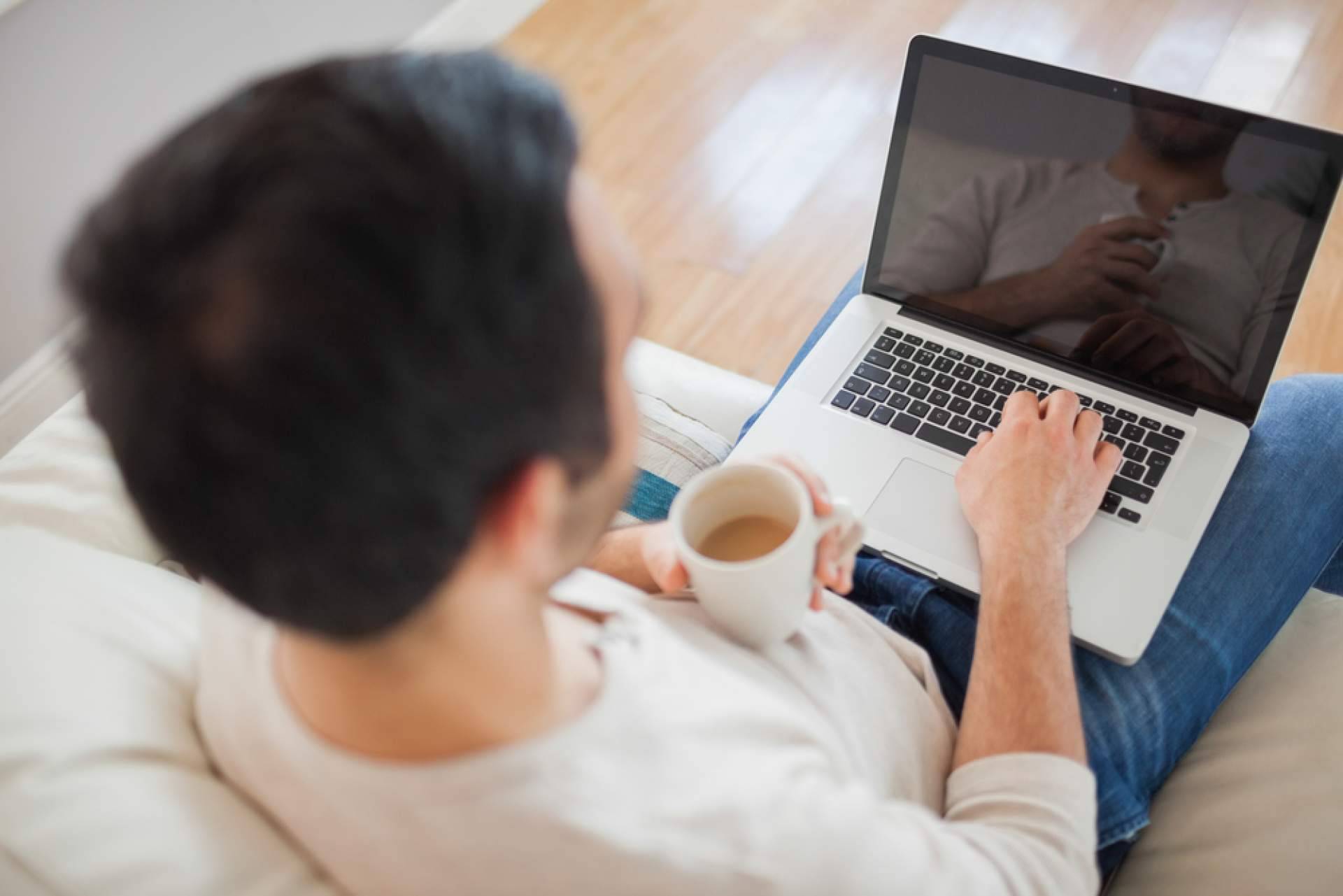 Las franquicias online de bajo coste se posicionan como modelo emergente en España con modelos como Devuelving