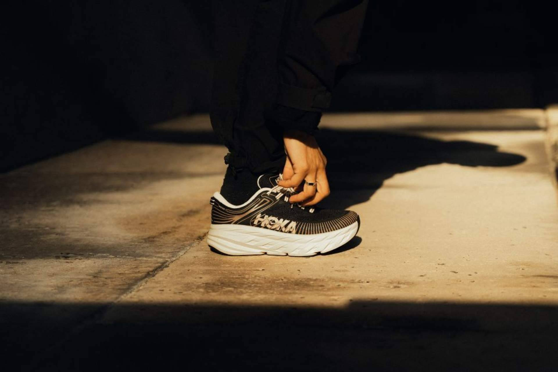 ‘Bondi 7’ o cómo una zapatilla hace del confort su sello personal (ahora, en versión urban)