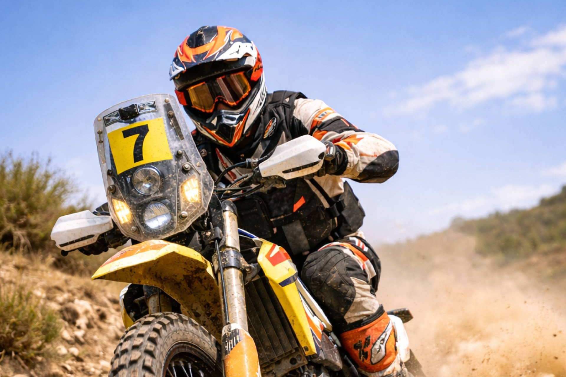 Un raid de motos no competitivo reivindica la navegación real con roadbook, autosuficiencia y gestión de etapas en España