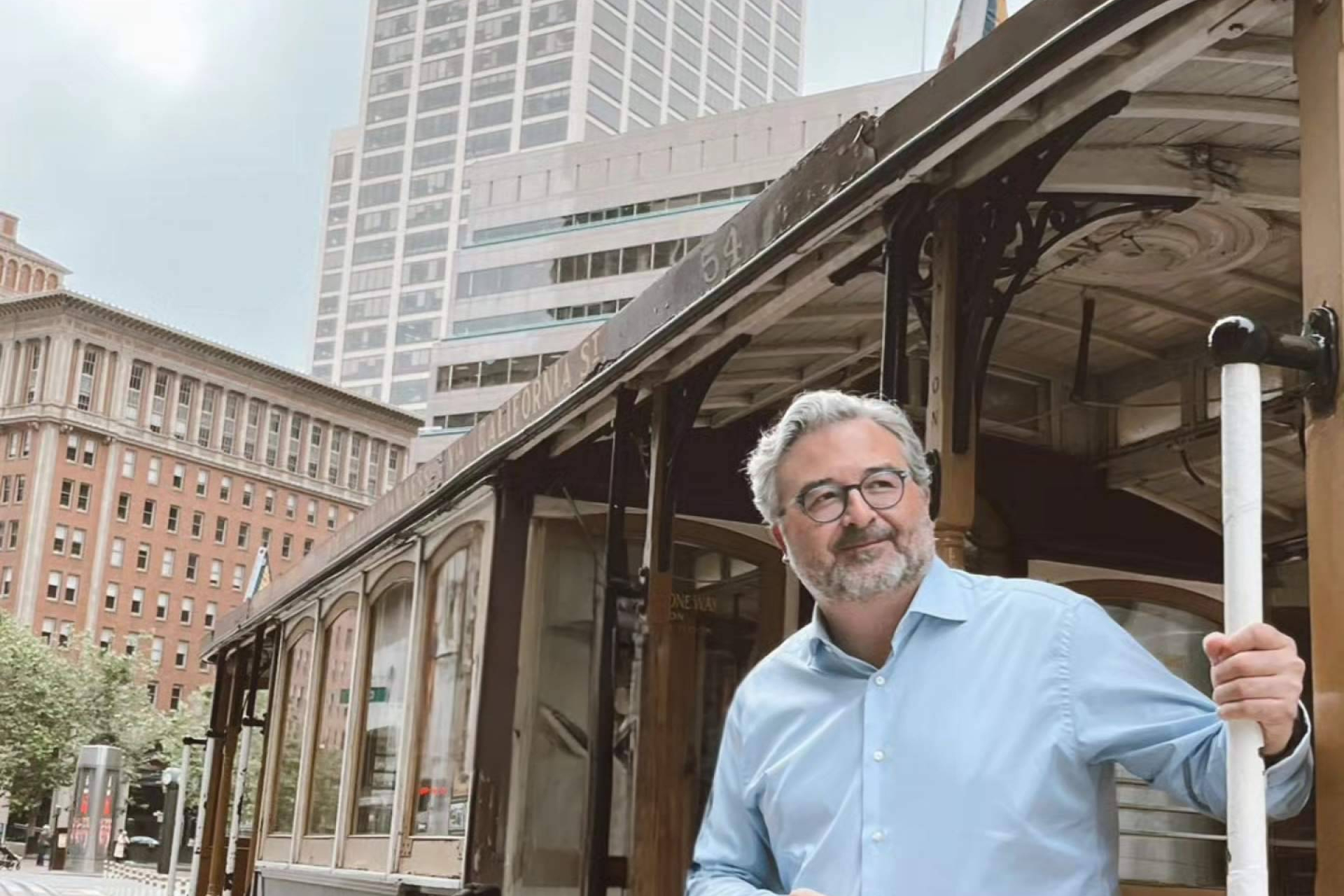 Estradé Law Firm consolida su actividad en derecho penal, mercantil y justicia social global