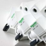 Material eléctrico Schneider con stock disponible y precio competitivo en Cadenza Electric