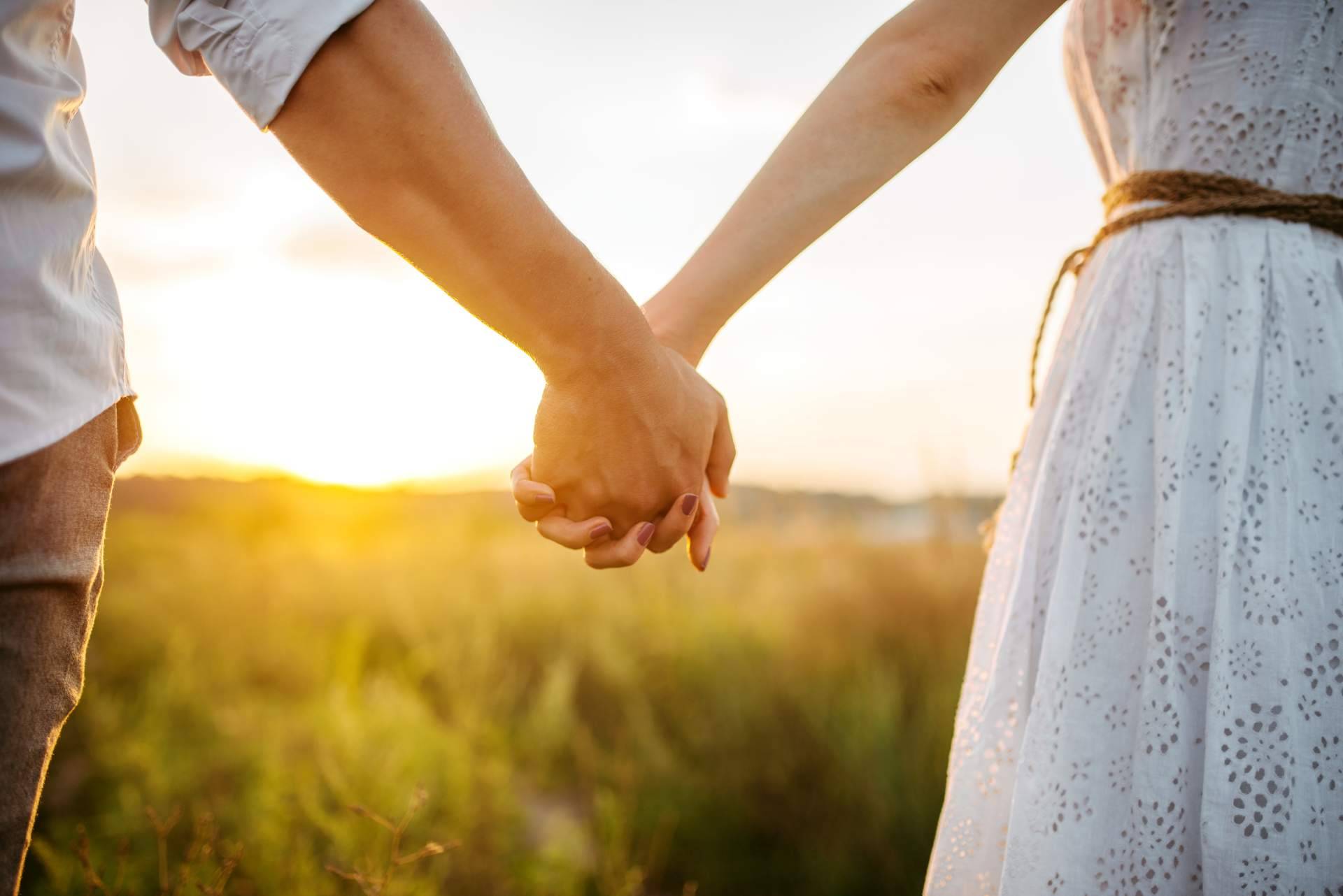 Editorial Sentir presenta 'Pareja en positivo', una obra sobre cómo cuidar el vínculo en la crianza