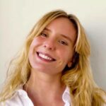 Carly Gazzola impulsa ‘Volver a Casa’, un proyecto que ayuda a madres y padres a reconectar con sus hijos adolescentes