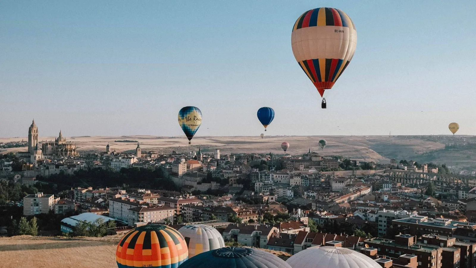 Festival de Globos de Segovia 2026; tres días para contemplar la ciudad desde el cielo