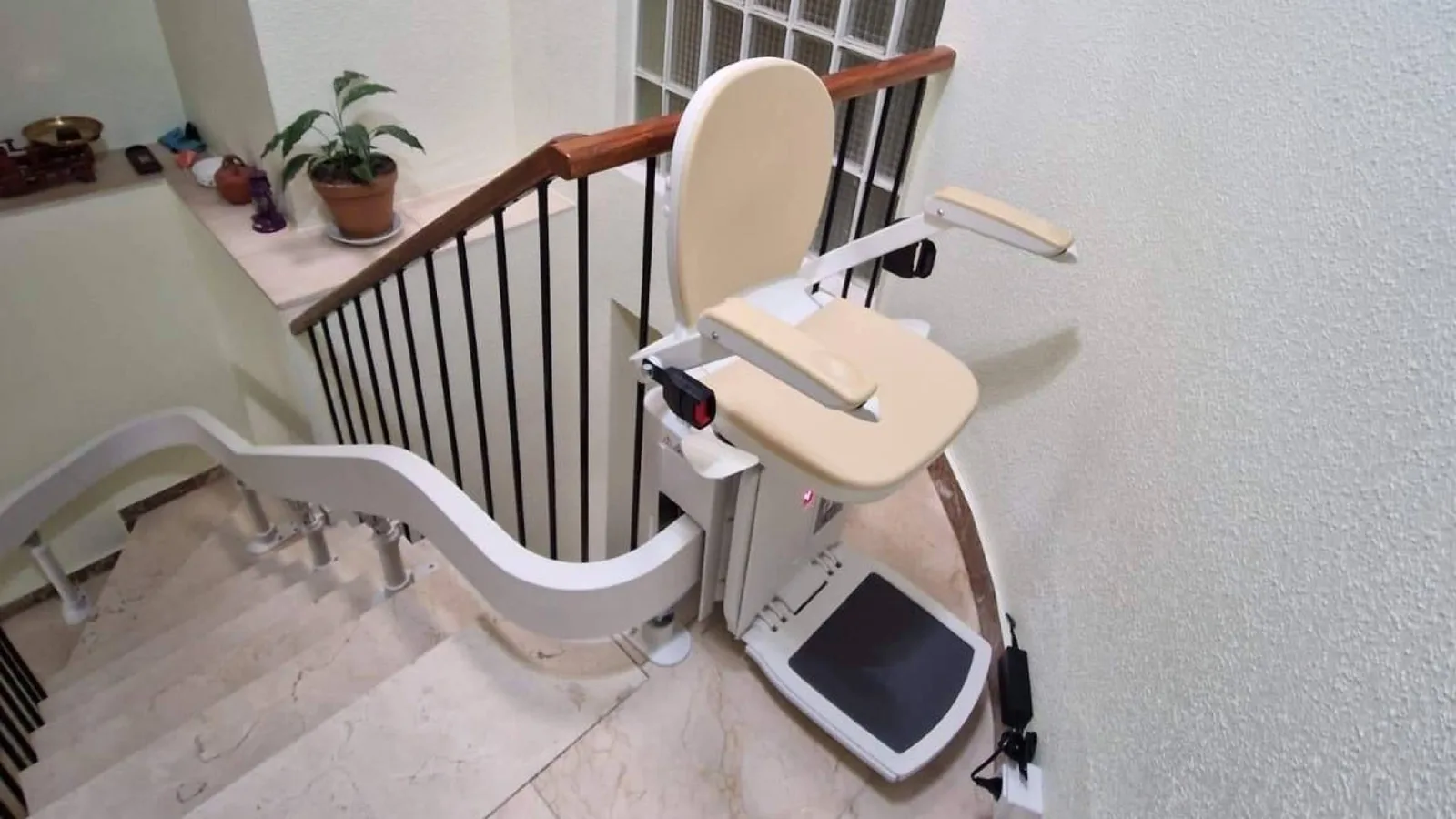 Salvaccesos explica las ventajas de instalar salvaescaleras en Madrid