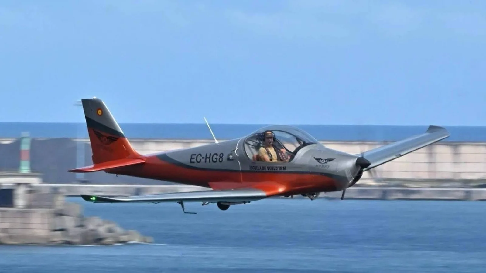 Asturfly desarrolla una formación especializada para quienes desean convertirse en pilotos ULM
